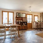 - Rustic Chic Retreat Σπίτι διακοπών