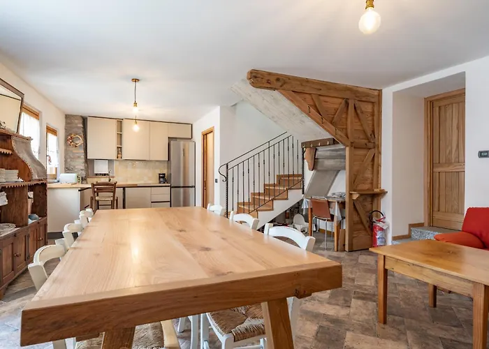 - Rustic Chic Retreat Ballabio