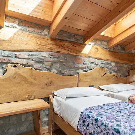 - Rustic Chic Retreat بيت للعطل *