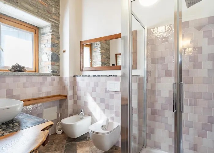 - Rustic Chic Retreat بيت للعطل Ballabio