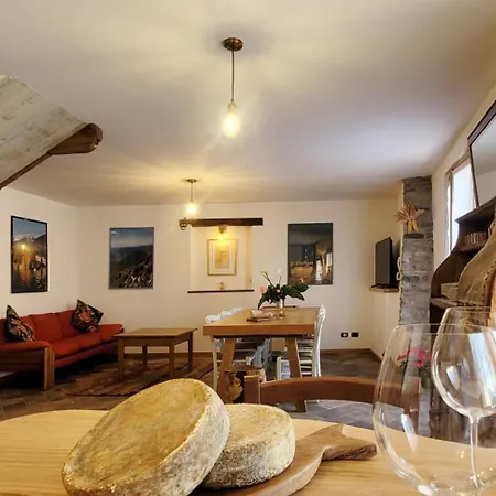 - Rustic Chic Retreat *