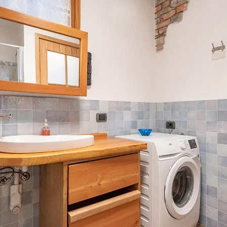 Prázdninový dům - Rustic Chic Retreat Ballabio